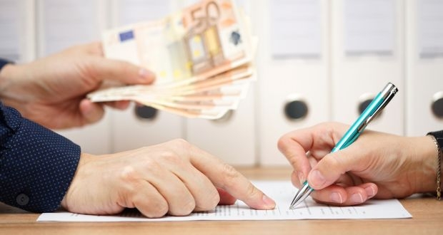  Ngân hàng hỗ trợ cho người lao động vay tiền chi trả chi phí đi xuất khẩu lao động